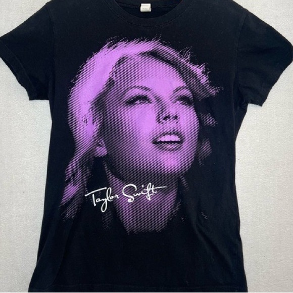 Taylor Swift Speak Now TV T Shirt - Picture 1 of 3